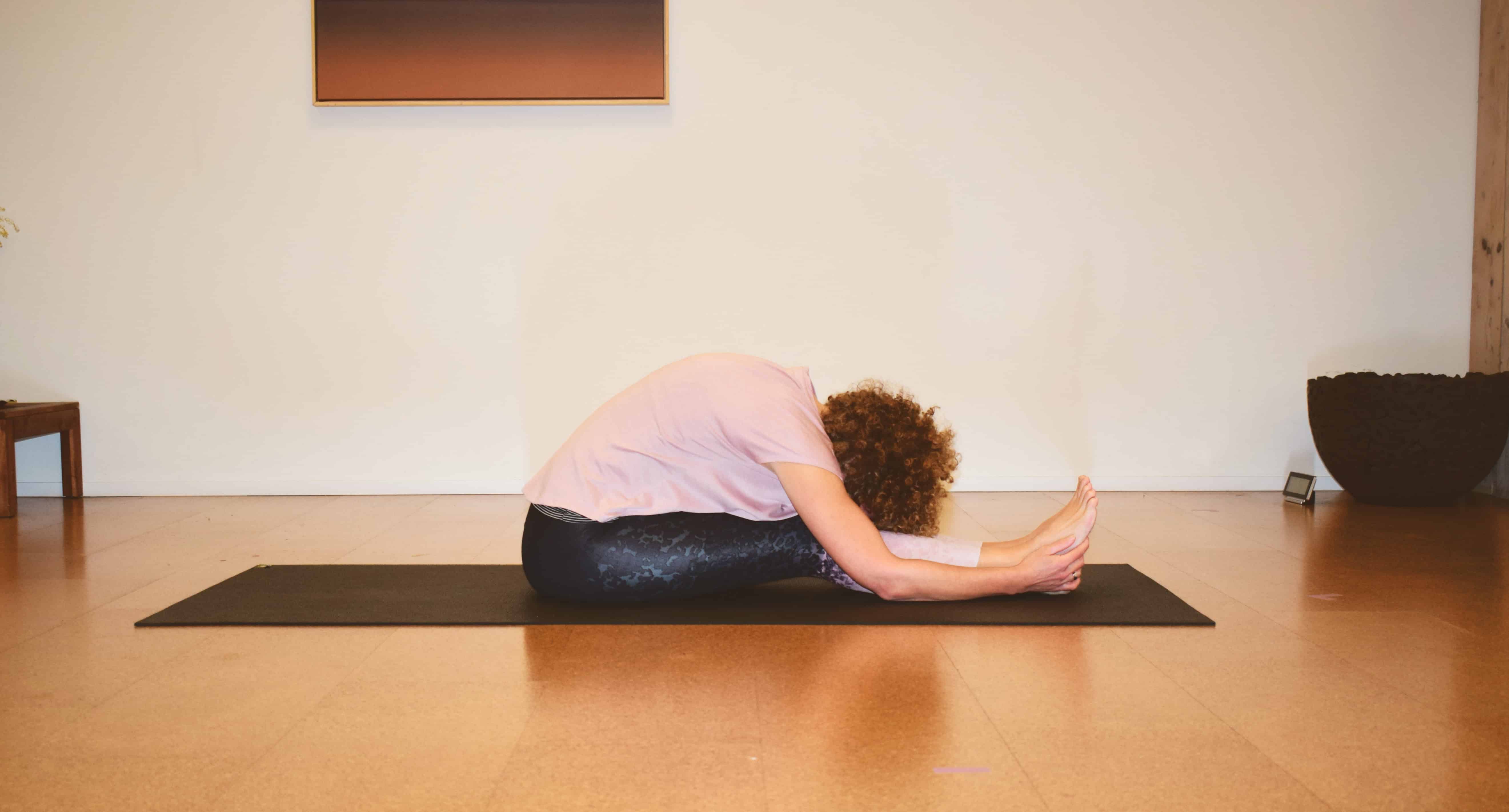 De zittende vooroverbuiging