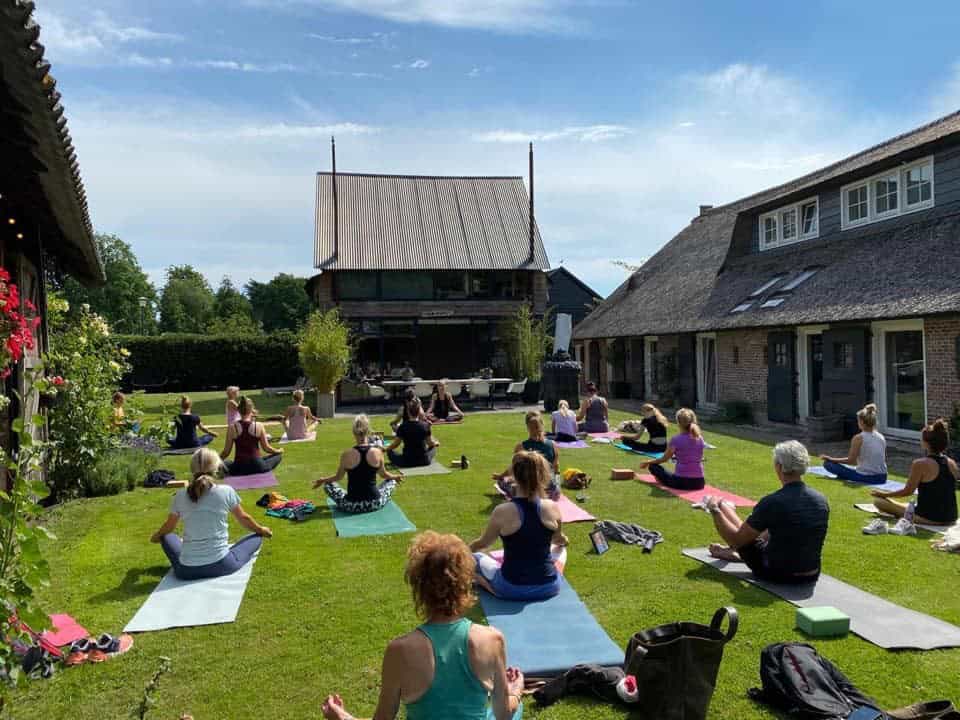 International Yoga Day 2020 met Nanda (Yogalofvers)