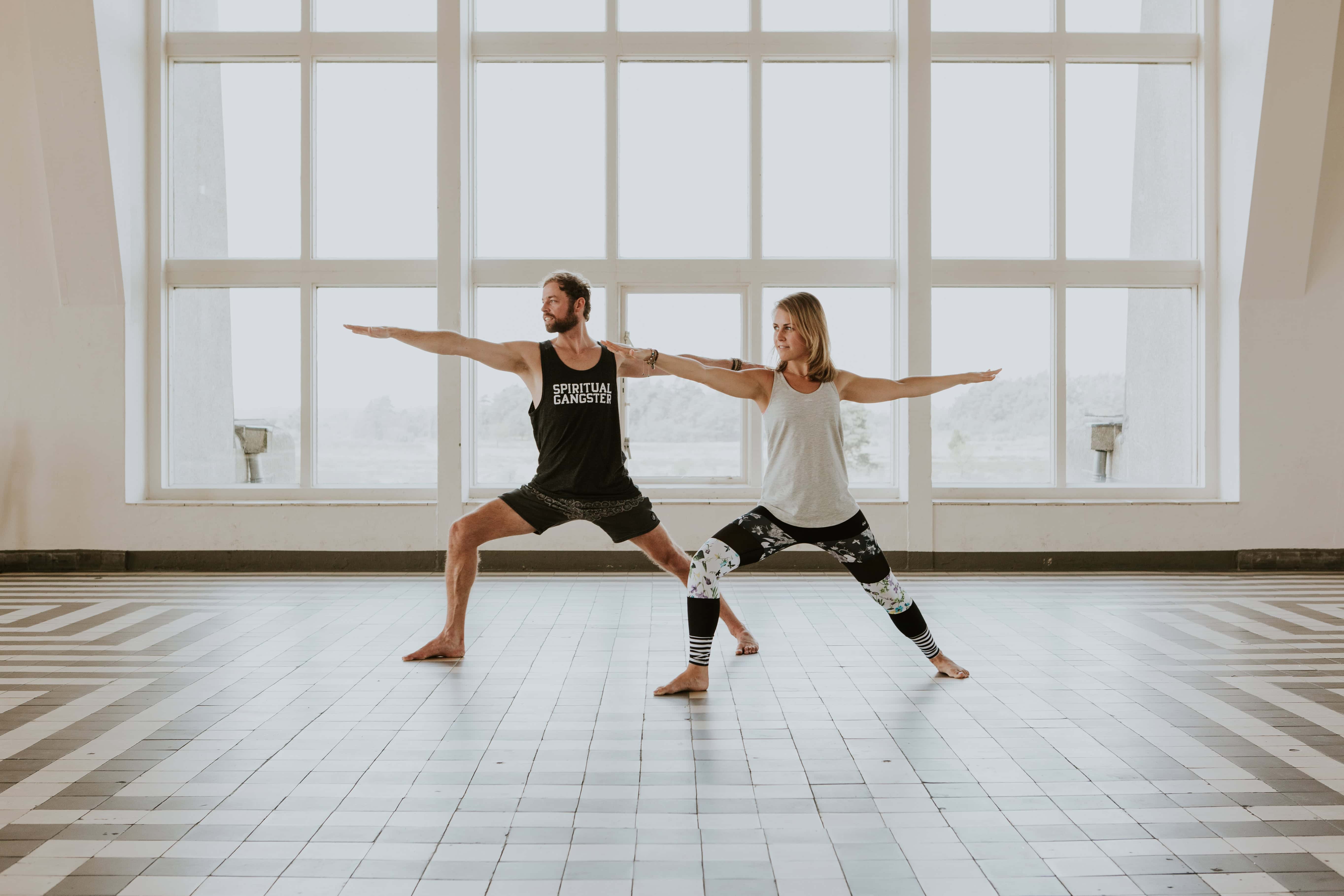 happy with yoga yoga youtube website detox gezond blij yogaserie