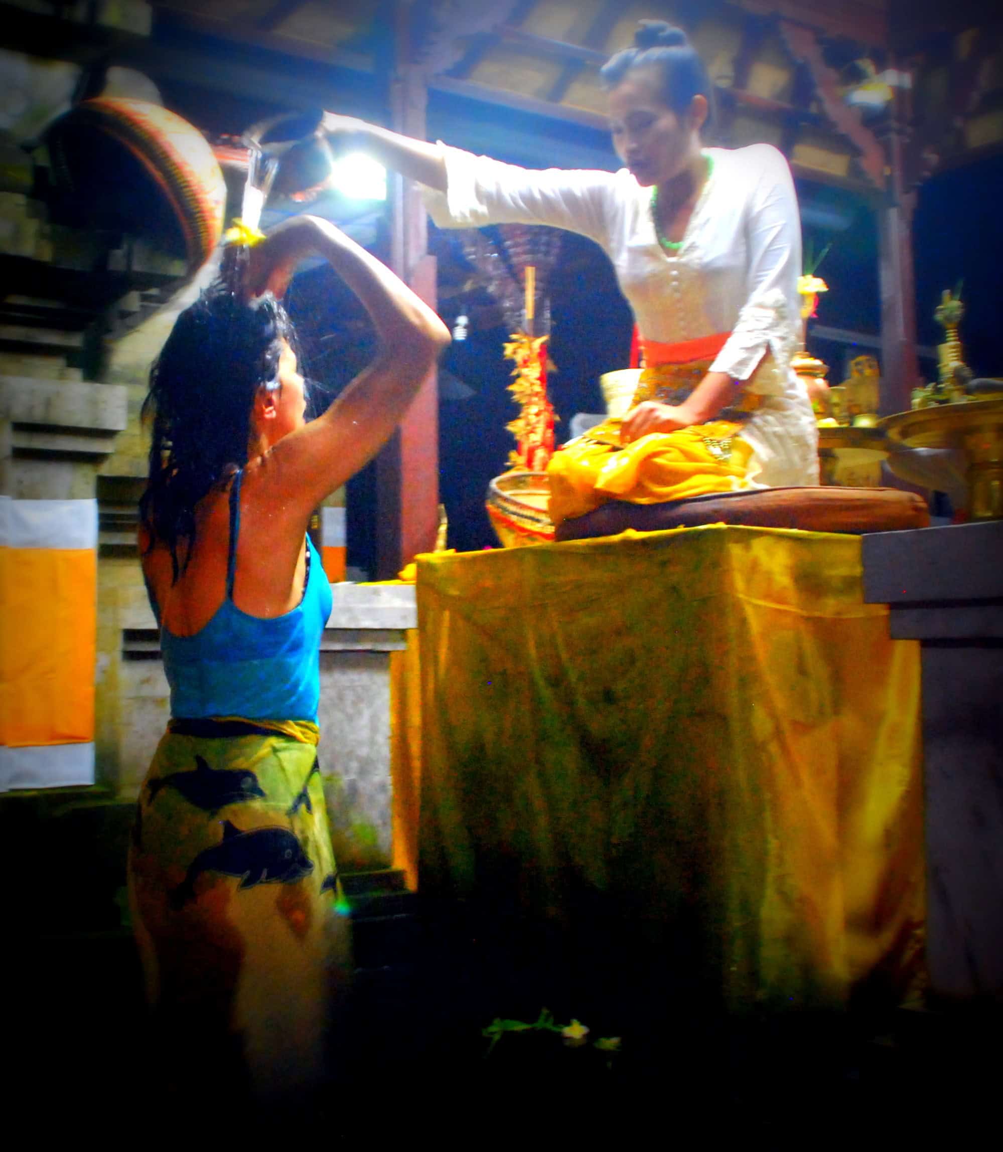 Ida Resi Alit hogepriesteres blackberry spiritueel moeder geest