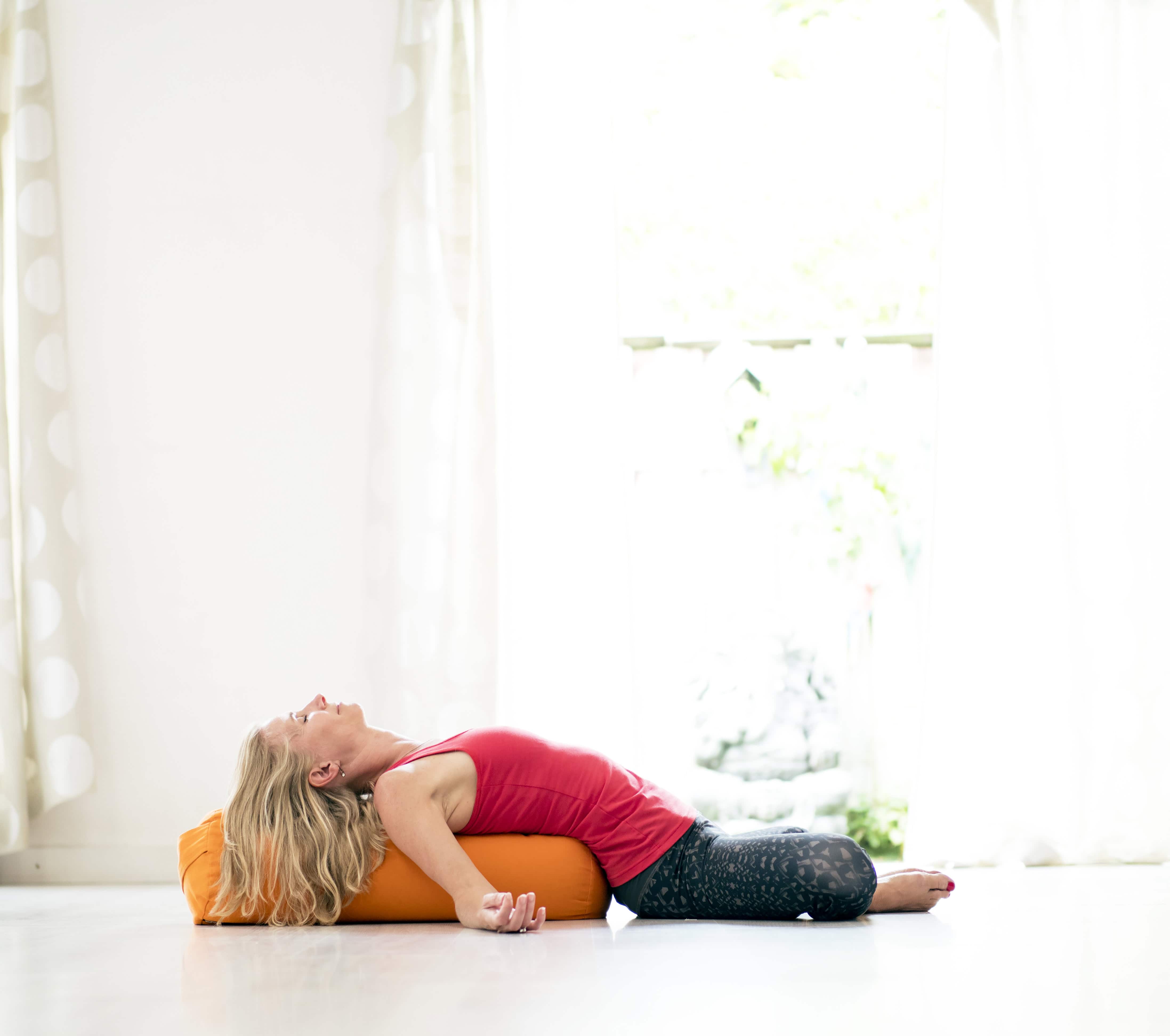 Supta Baddha Konasana (Liggende vlinder)