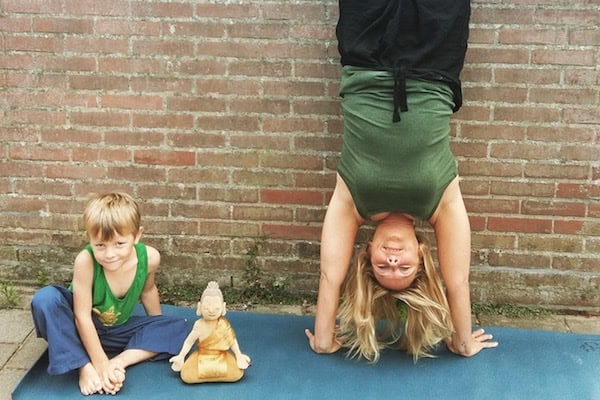 Sandra in Handstand. © Sandra Konst