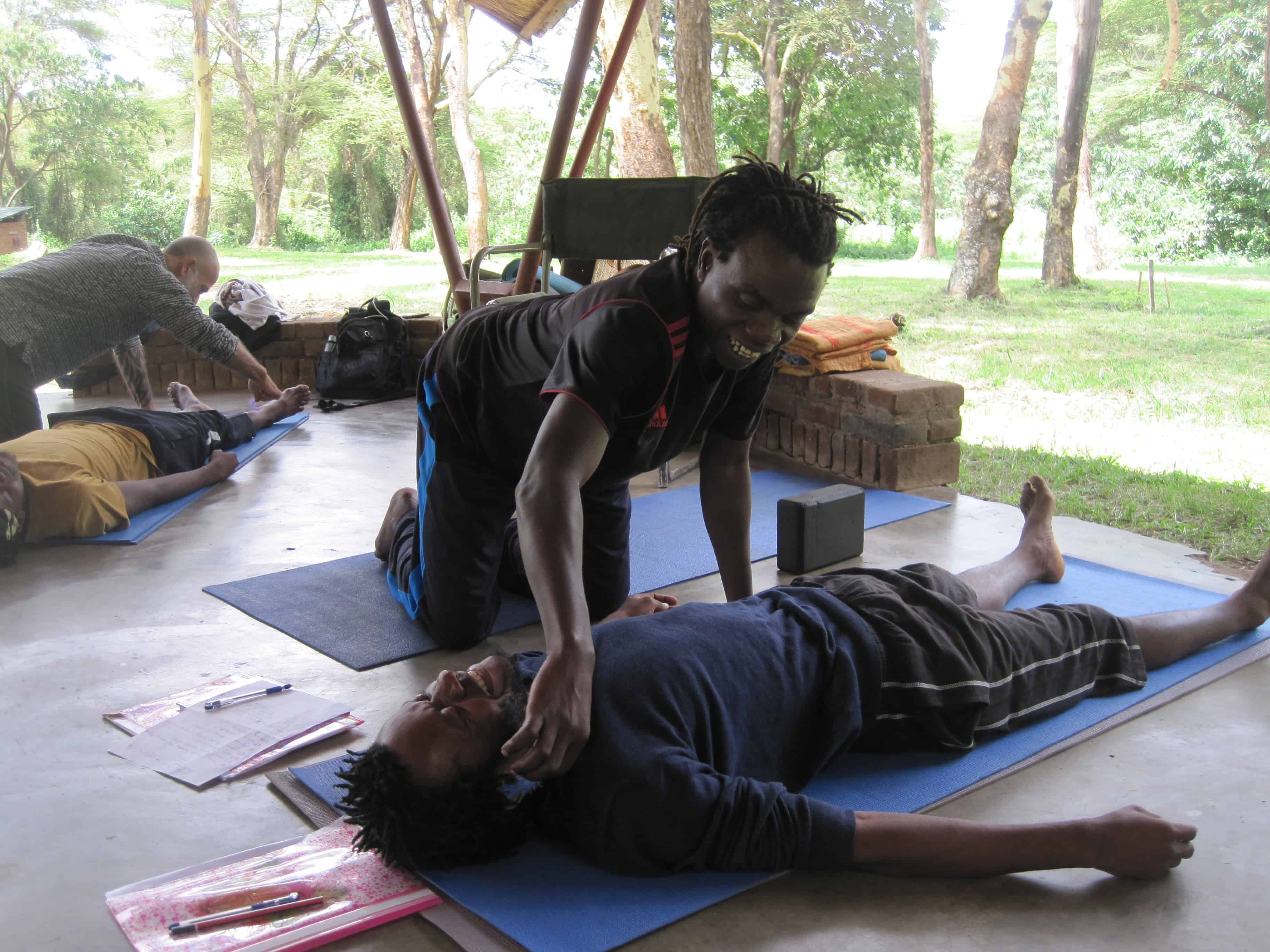 Kidsyoga in Tanzania. © Femmy Brug