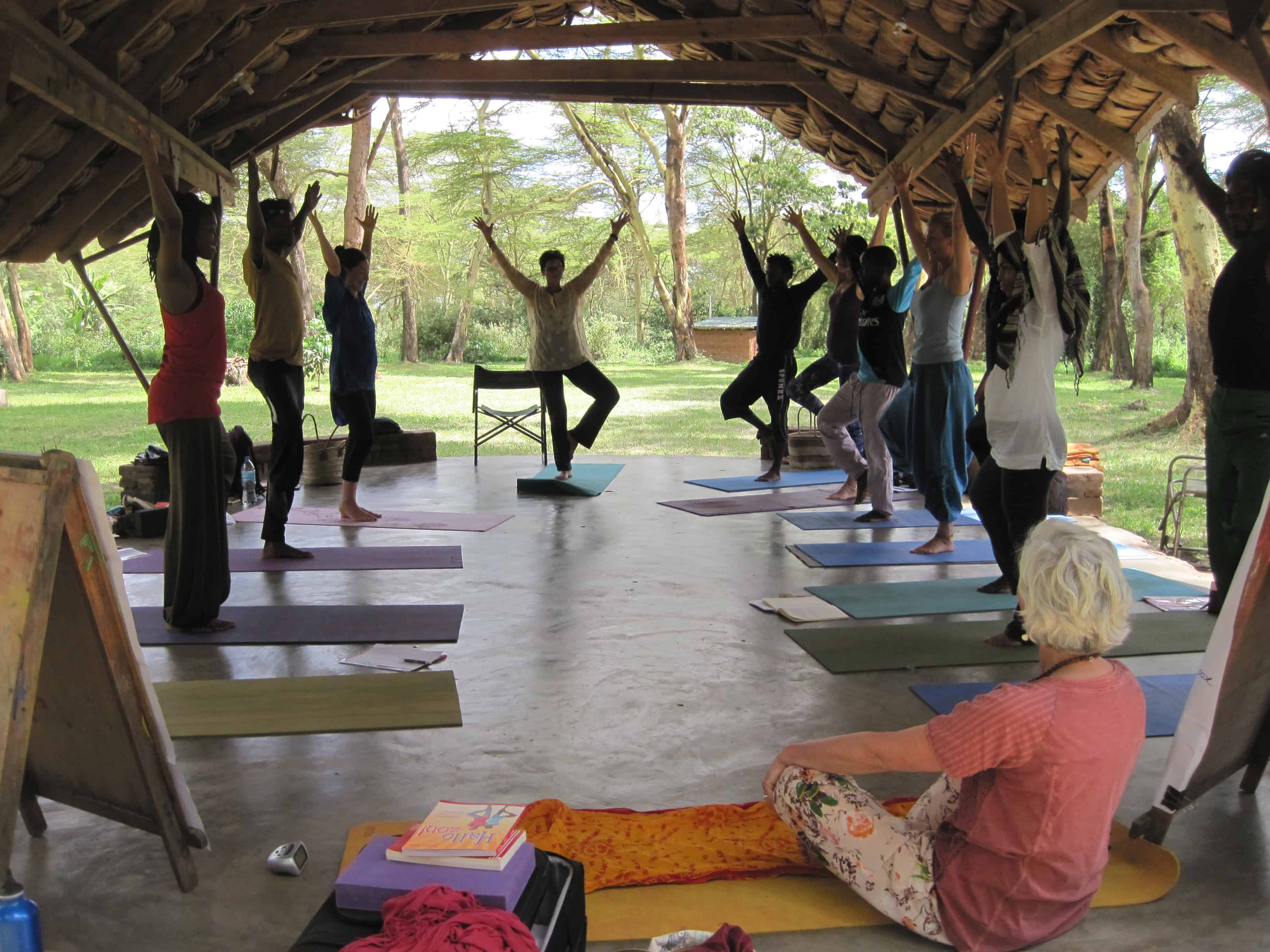 Opleiding tot kinderyogadocent in Tanzania. © Femmy Brug