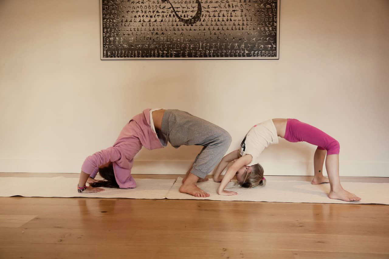 Vrolijke yoga en meditatieoefeningen in Kinderbuik&co