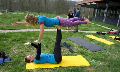 buiten yoga acrobatiek acroyoga workshop