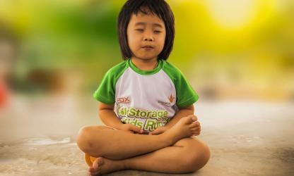 Peuters krijgen yogales op school